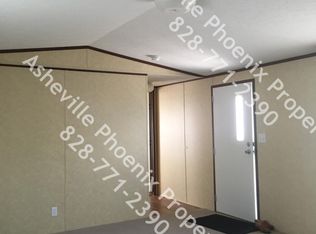110 Suncrest Dr, Asheville, NC 28806