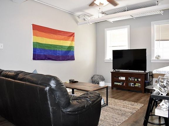 5th image of 2700 N Sacramento Ave Unit Gf