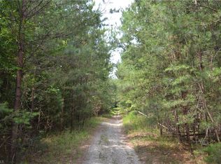 Chow Ln, Madison, NC 27025