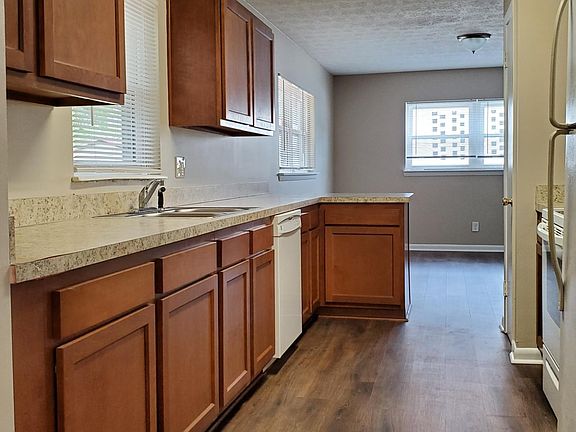 5th image of 7846 Mendoza Dr