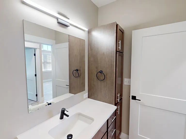 2119 State St — Photo 12