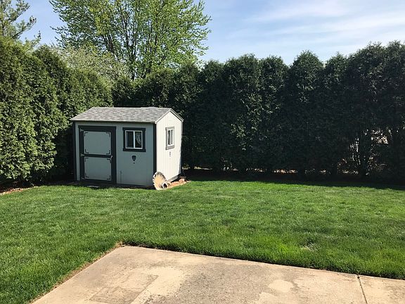 5th image of 9037 W 140th St
