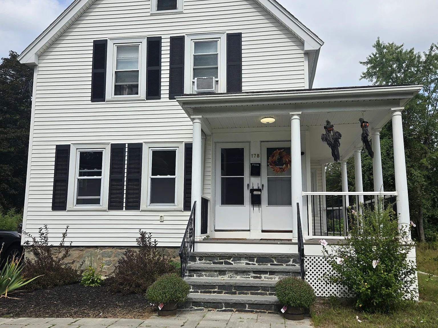 2 bed, 1000 sqft, $2,600 — Photo 1