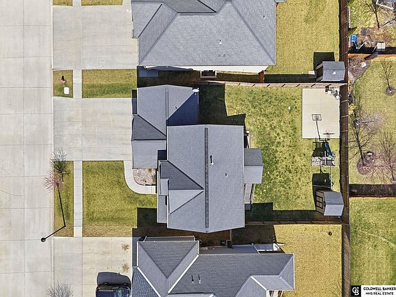 5th image of 1330 Blue Spruce Dr