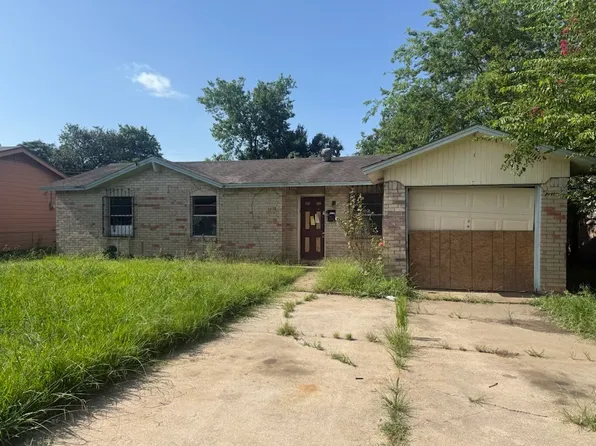 1522 Carson Dr, Mesquite, TX 75149