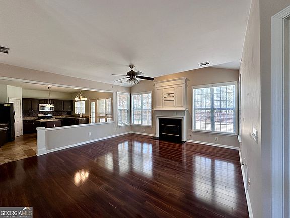 5th image of 355 Santa Anita Ave