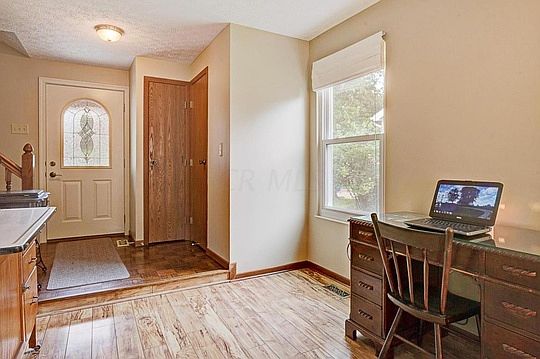 5th image of 4080 Berrybush Dr