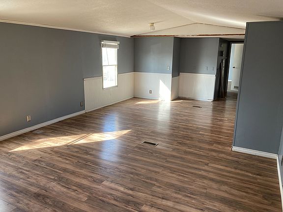 4th image of 1406 8th St Spc 34
