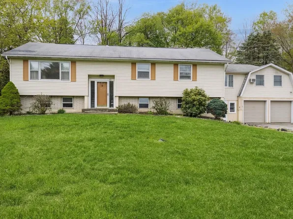 13 Berry Road, Marlboro, NY 12542