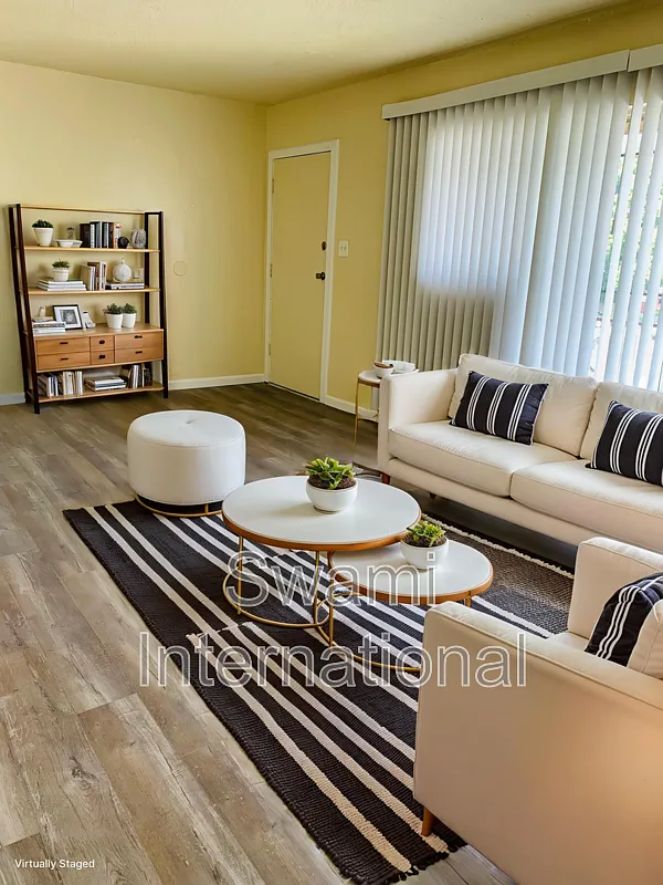 2 bed, 1.0 bath, 806 sqft, $1,795 — Photo 1