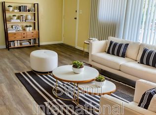 770 W 90th St APT 4, Los Angeles, CA 90044