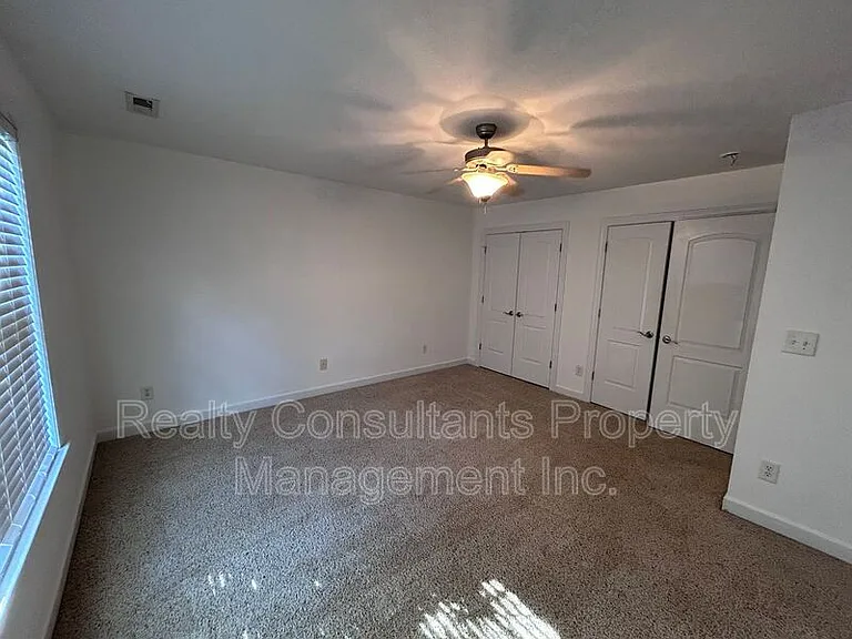 4540 Pebble Lake Dr — Photo 32