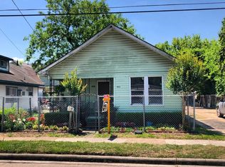 1013 W Cavalcade St, Houston, TX 77009