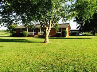 7463 Owens Chapel Rd, Springfield, TN 37172