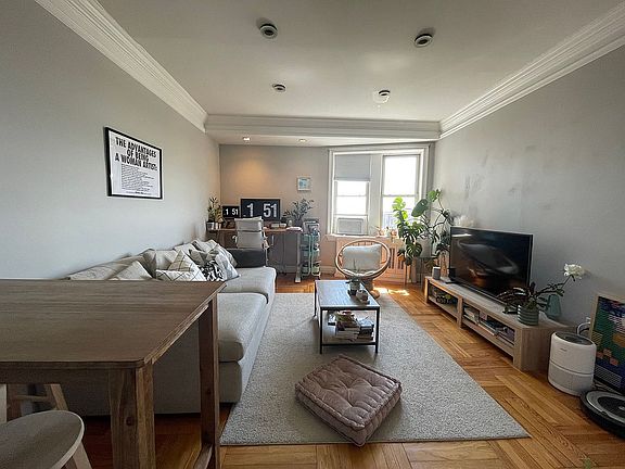 4th image of 48-23 42nd St APT 7G