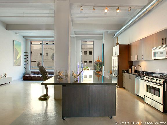 5th image of 849 South Broadway