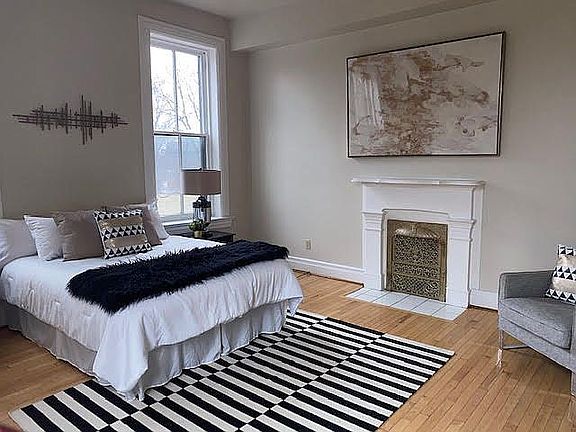 3rd image of 2818 Salena St
