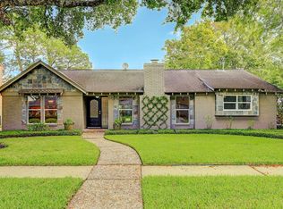 3614 Ledgestone Dr, Houston, TX 77059