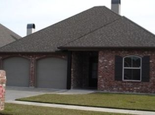 106 Gateway Dr, Lafayette, LA 70506