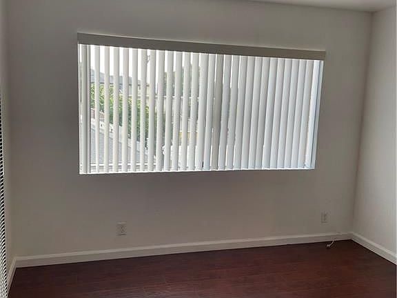 2nd image of 1540 Torrance Blvd