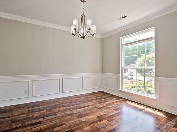 5th image of 2515 Macie Glen Ct