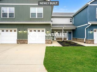 2061 Paddle Wheel Dr, Jeffersonville, IN 47130