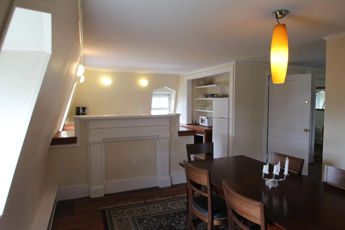 2 bed, 840 sqft, $2,700 — Photo 4