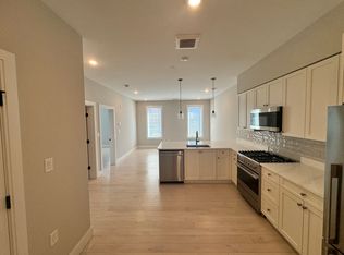 193 Green St #216, Jamaica Plain, MA 02130
