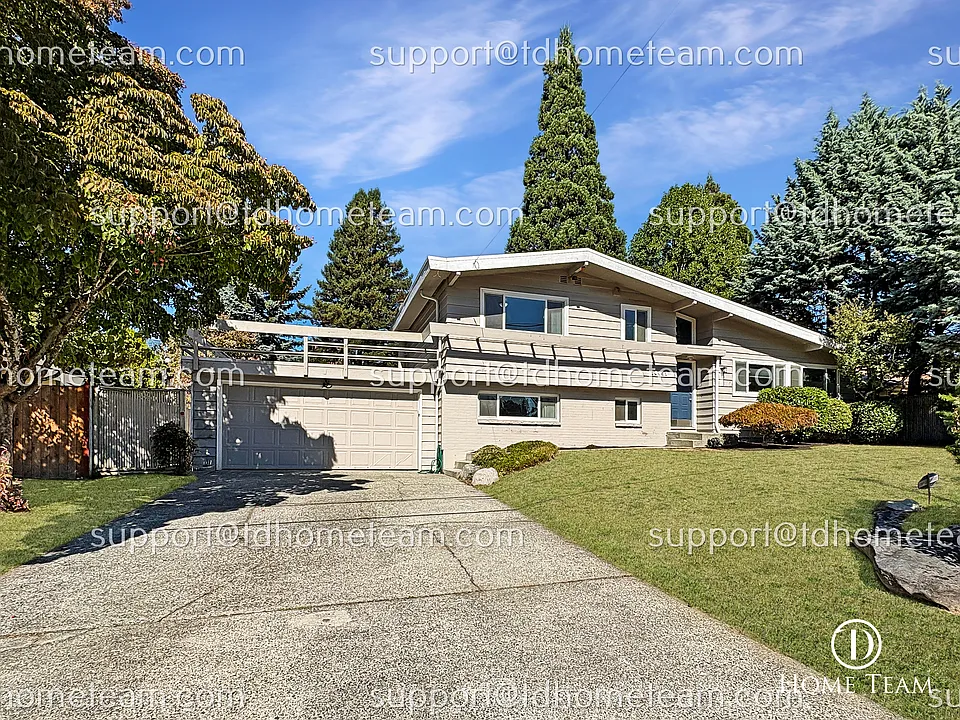 10922 SE 4th St
