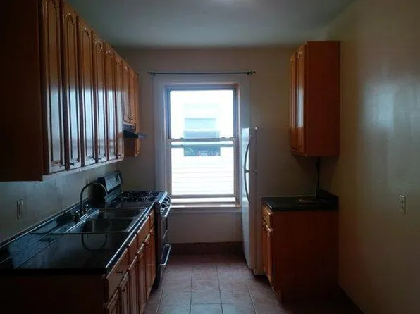 8689 15th Ave APT 4, Brooklyn, NY 11228
