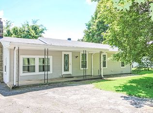 1694 Bill Dedmon Rd, Bowling Green, KY 42101