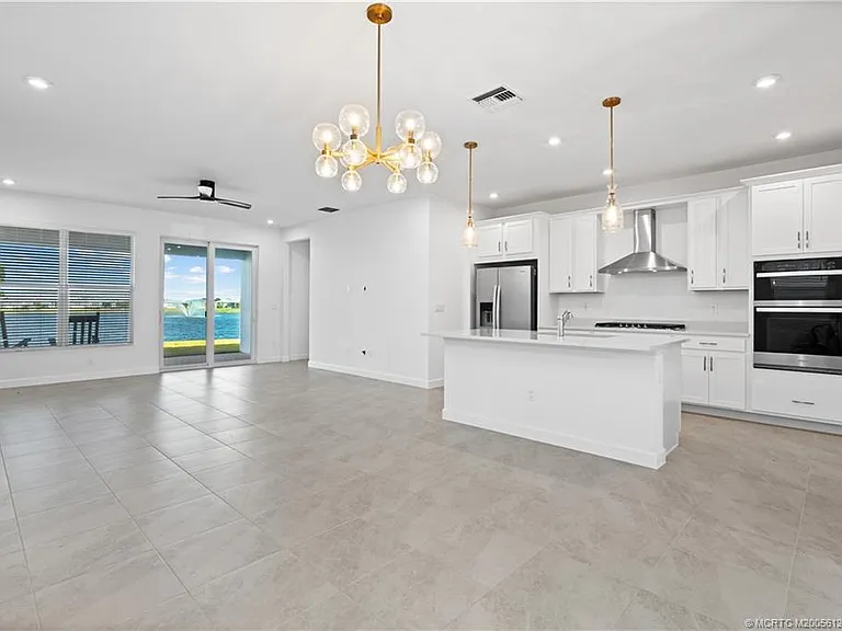 9731 SW Indra Way — Photo 5