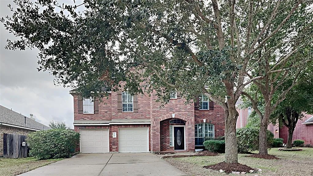 4 bed, 2.5 bath, 2625 sqft, $2,750 — Photo 1