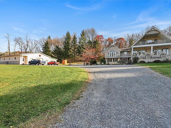 3rd image of 65 Hillside Ln
