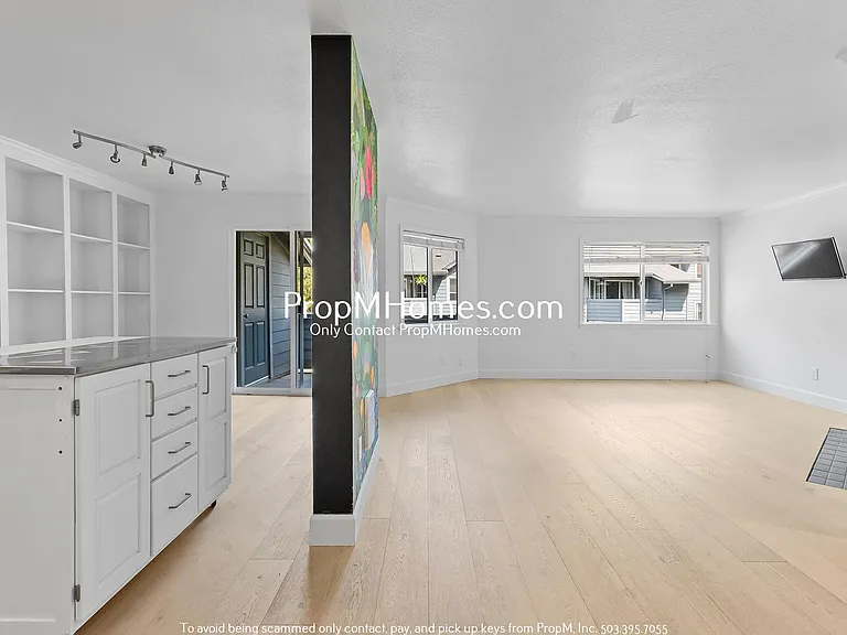 7937 SW 40th Ave #E — Photo 5