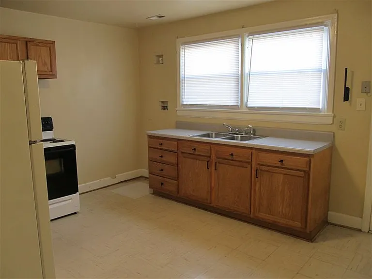 5005 Winchester Dr — Photo 14