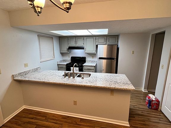 3rd image of 6891 Muirfield Dr #6891