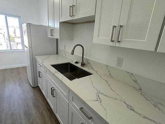 3rd image of 2256 Cambridge St #14