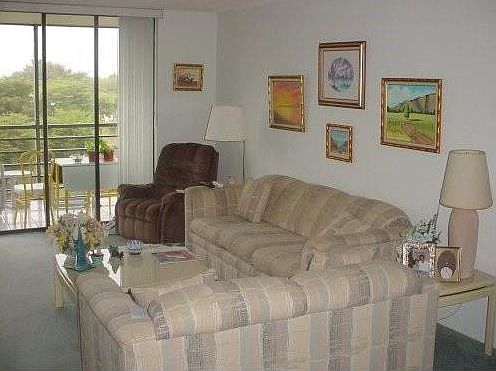 3rd image of 1300 Saint Charles Pl APT 414