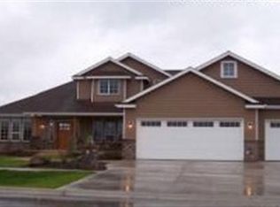 613 N Country Club Dr, Deer Park, WA 99006