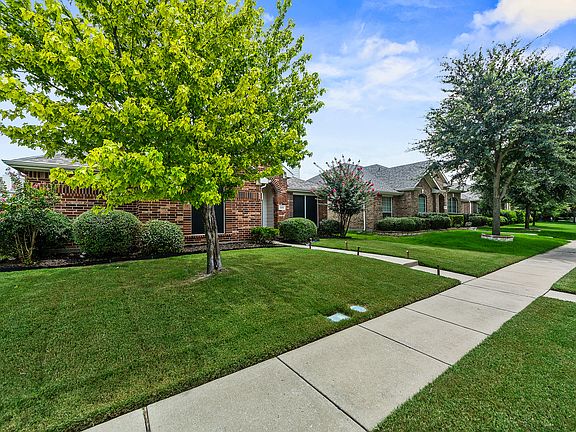 4th image of 1406 Hazelwood Dr
