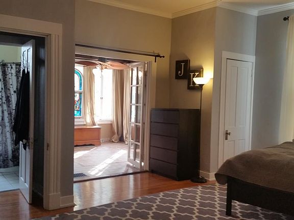 3rd image of 4028 Clifton Ave