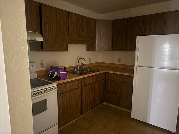 4th image of 818 S 6th St #4