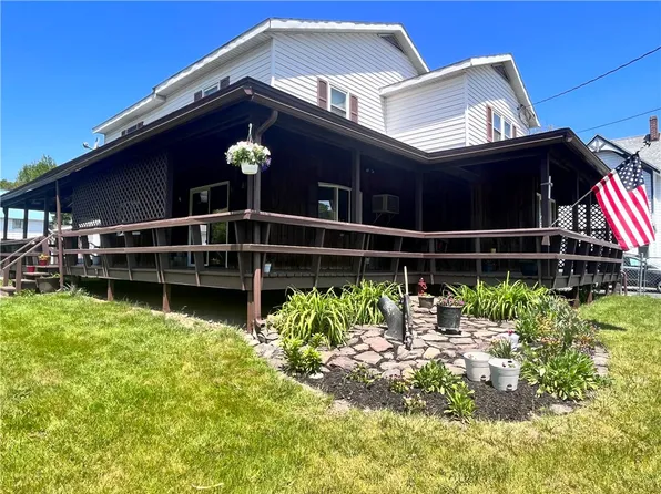 63 Saint John St, Walton, NY 13856