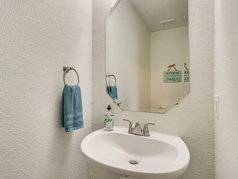 11304 Hungry Horse Dr — Photo 18