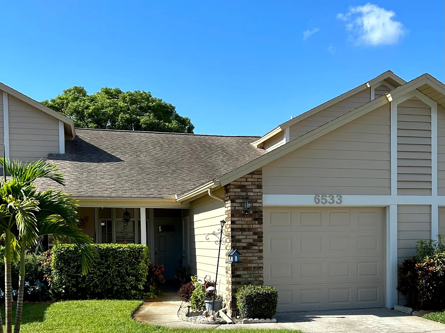 2 bed, 940 sqft, $1,800 — Photo 3