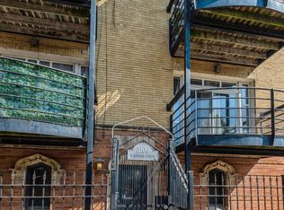 3100 W Addison St APT 1D, Chicago, IL 60618