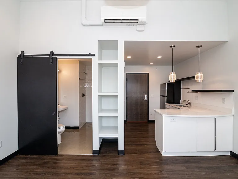 3033 N Downing St — Photo 44