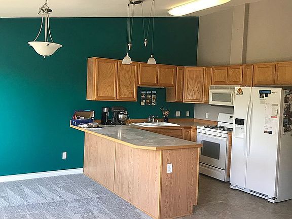 Living room/kitchen