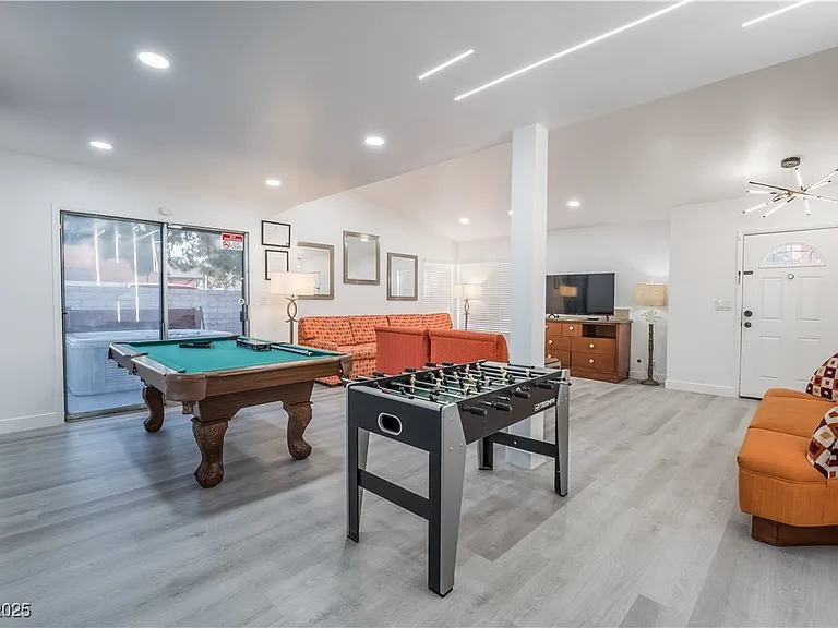 2364 Belvedere Dr — Photo 22